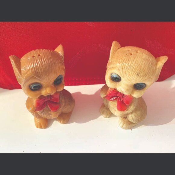 Vintage Mouse Salt & Pepper Shakers - 1970s - Picture 2 of 4